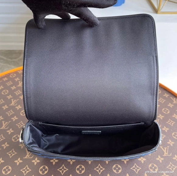 Official oldcobbler VUITTON MESSENGER STUDIO LOUIS 0712